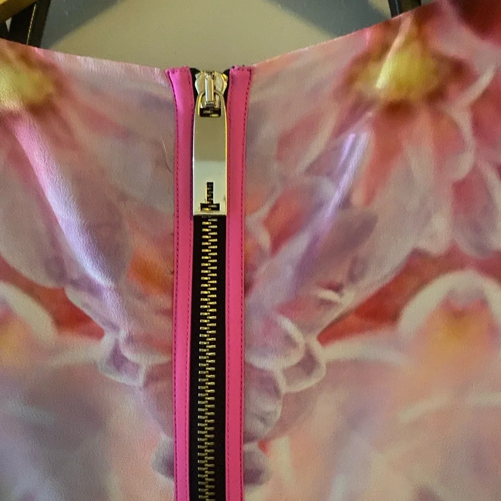 Ted Baker Floral Short Sleeve Shift Mini Eoessa Dress Size XS 0 Pink Green EUC - Picture 4 of 7